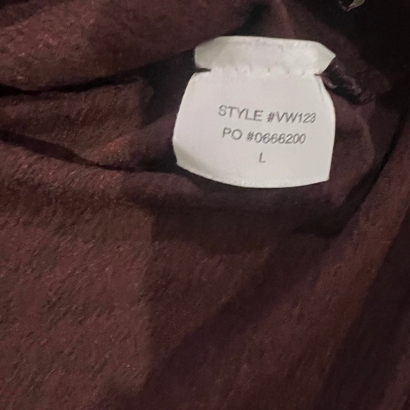 Vuori Women's Set in Ruby Heather - Picture 11 of 12